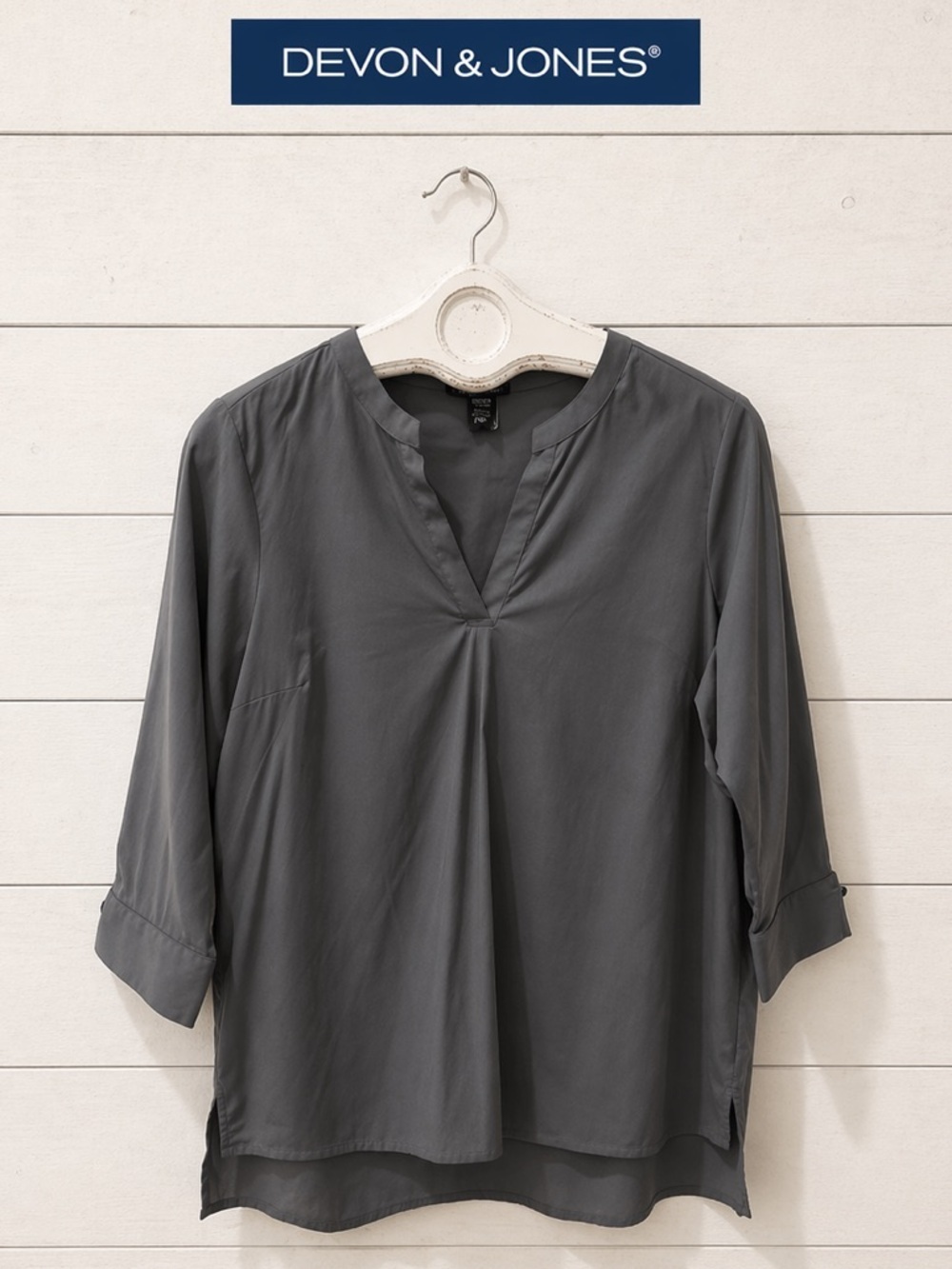 DEVON & JONES Grey 3/4 Sleeve Blouse Size M. NWT